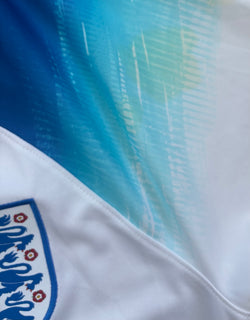 England 2022/2023 Nike Home Shirt (M) #22 Bellingham image 5
