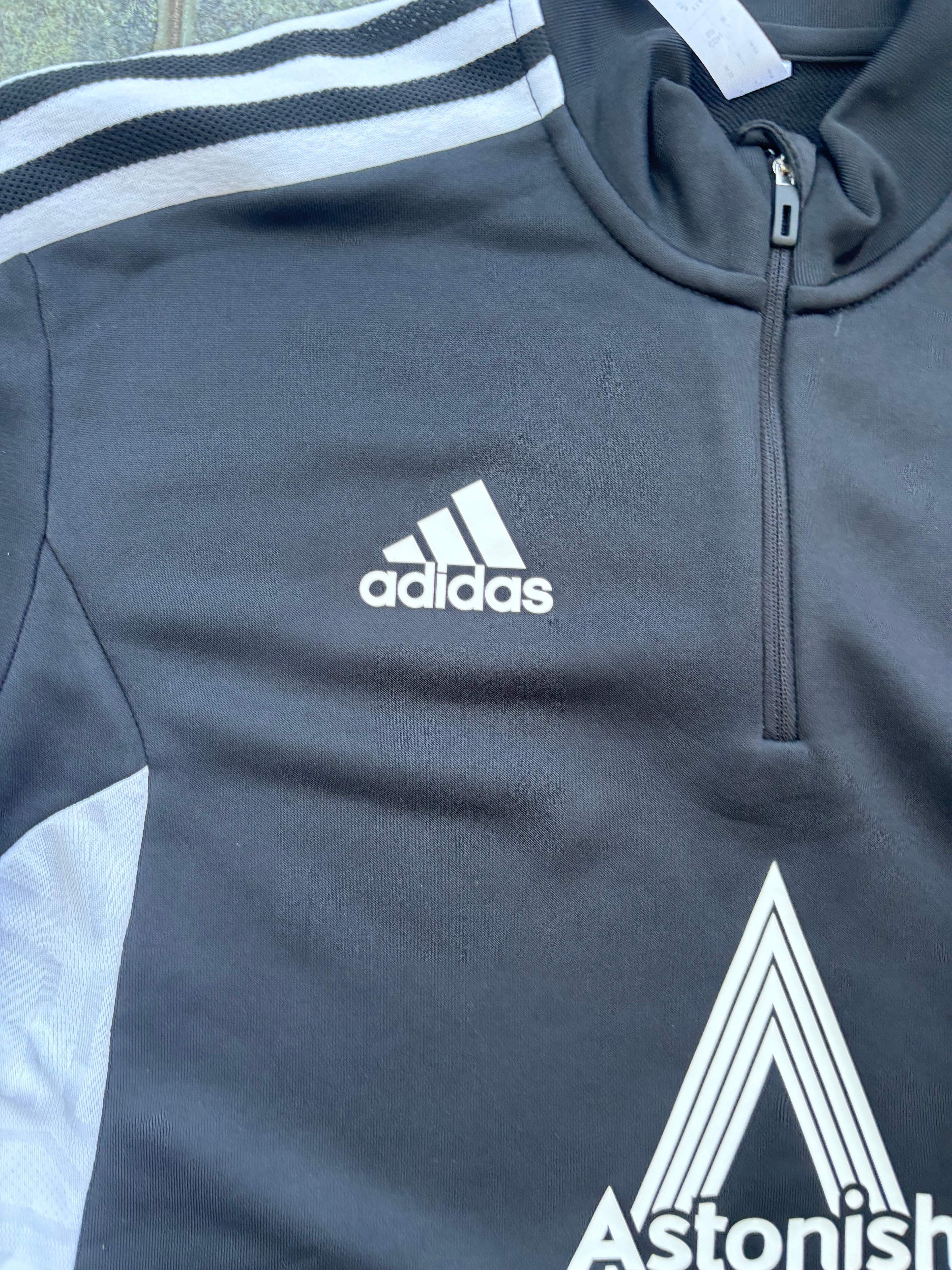 Brand New Leeds United 2022-2023 Adidas Training Quarter Zip Drill Top