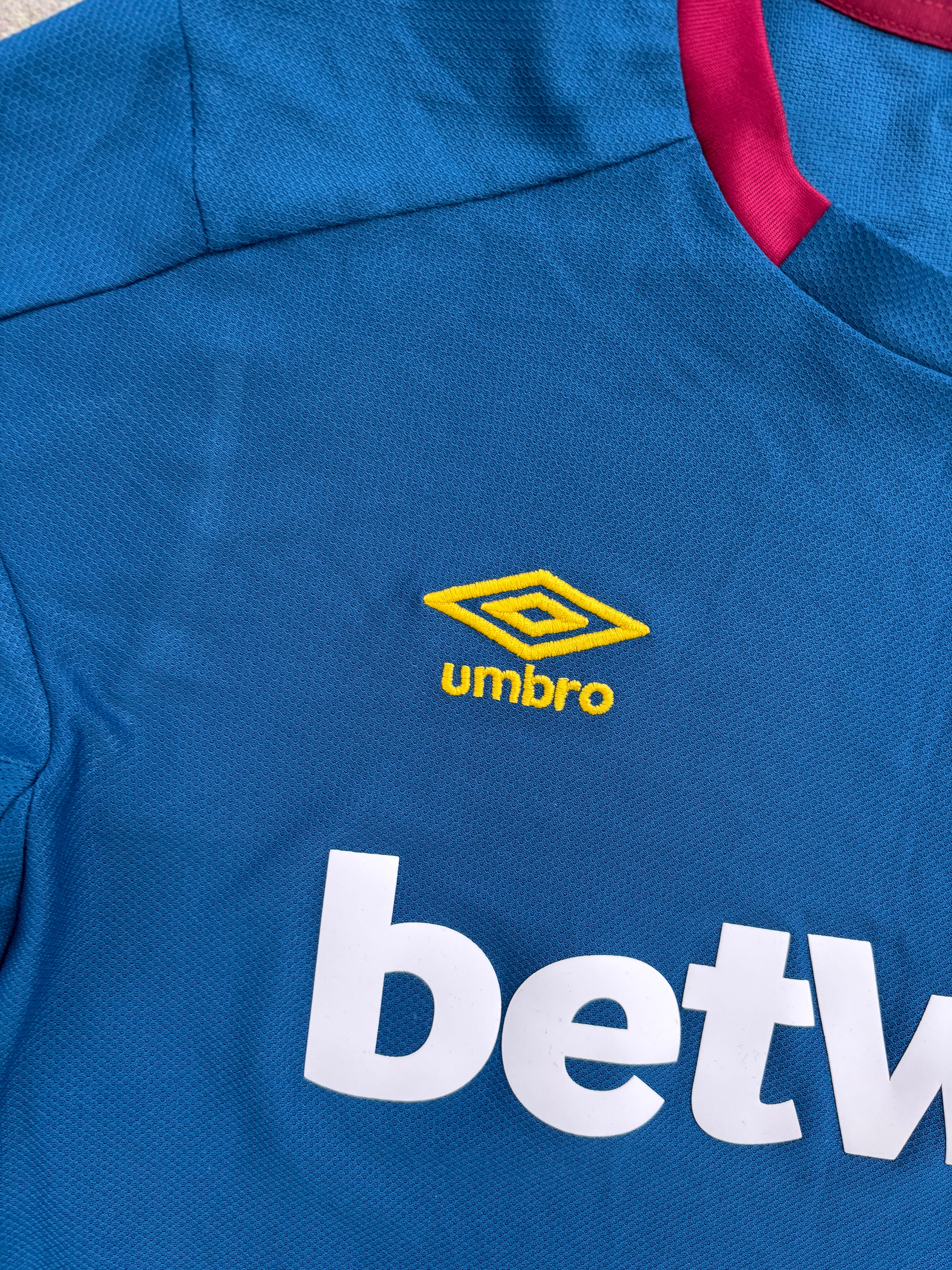 West Ham United 2018-2019 Umbro Away Shirt
