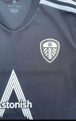 Leeds 2022/2023 Adidas Training Shirt (S) image 2